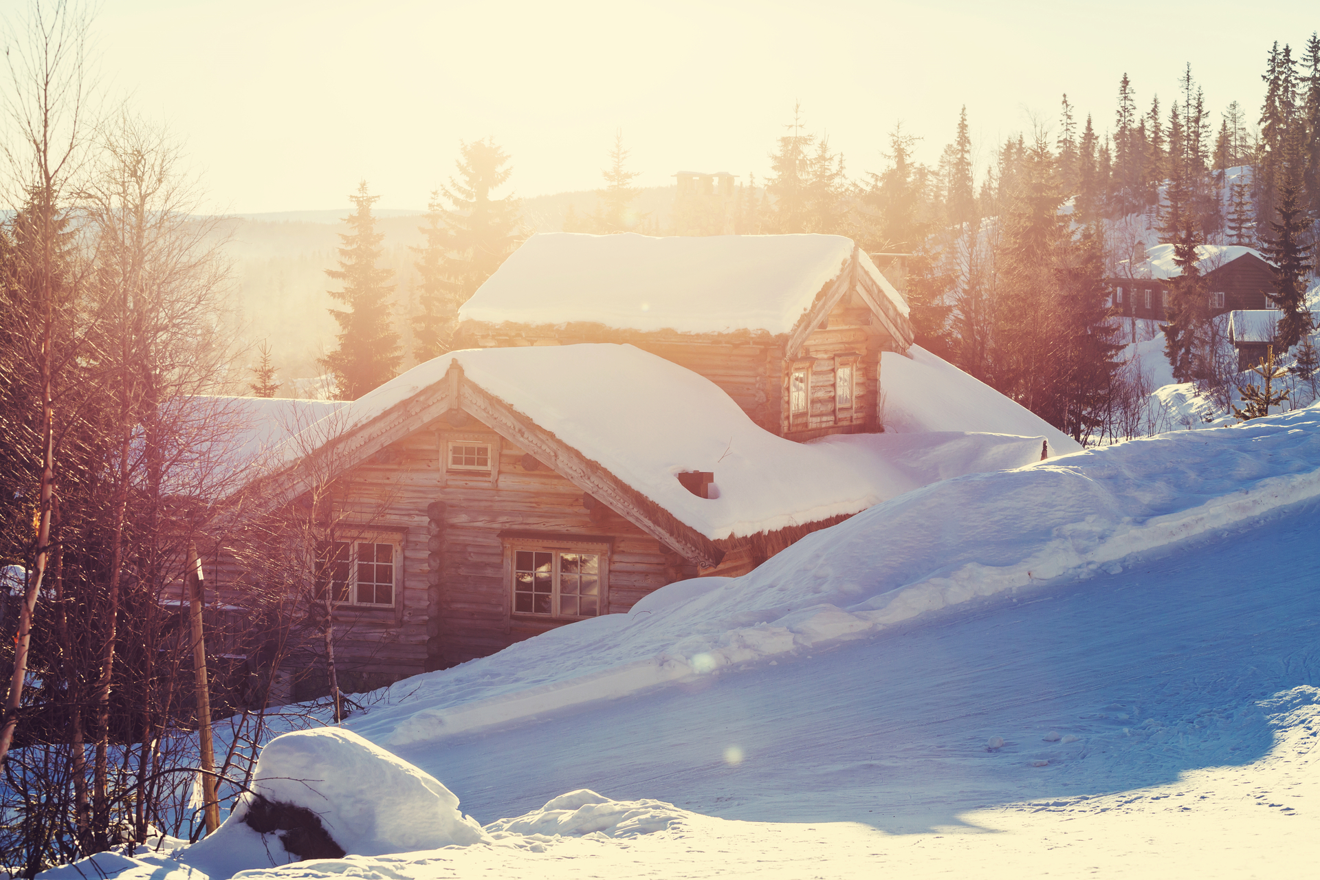Winter Home Selling: Advantages, Challenges, and Essential Tips